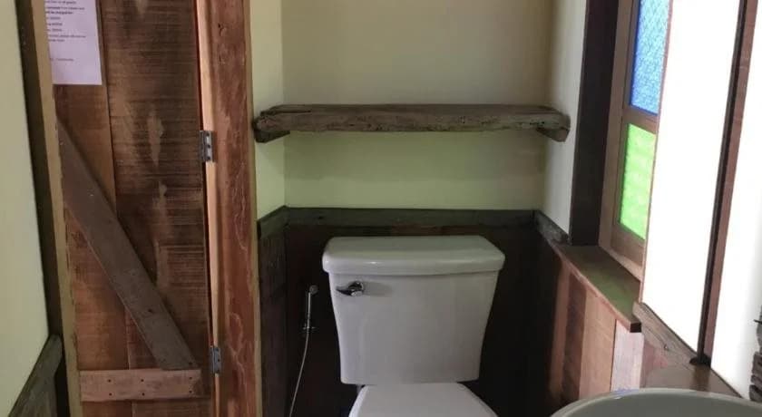 Castaway Beach Bungalows - photo 10