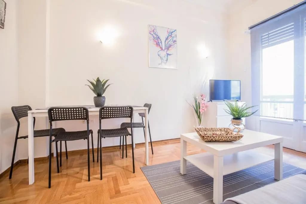 Cute flat in Central Athens - photo 8