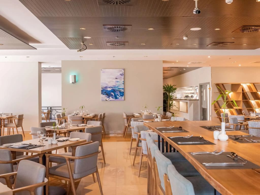 Mercure Dubai Barsha Heights Hotel Suites And Apartments - photo 16