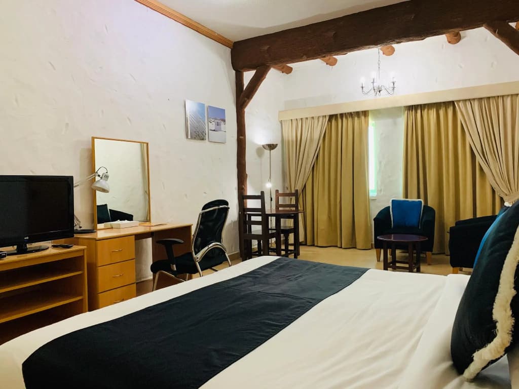 Safari Village Executive Suites - photo 3