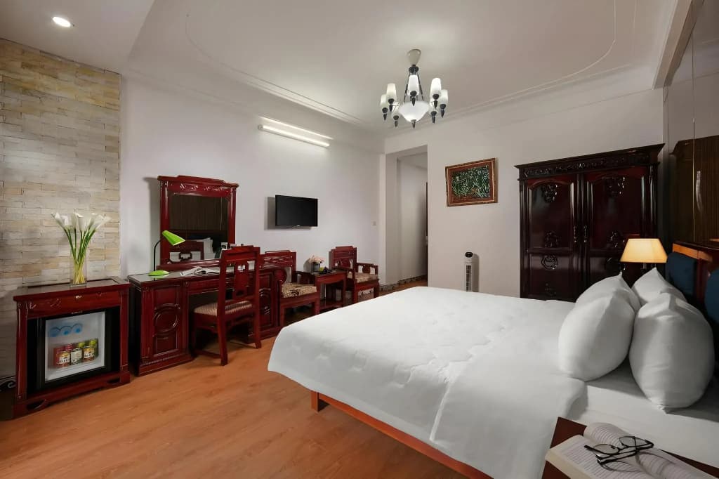 Little Diamond Hotel - photo 6