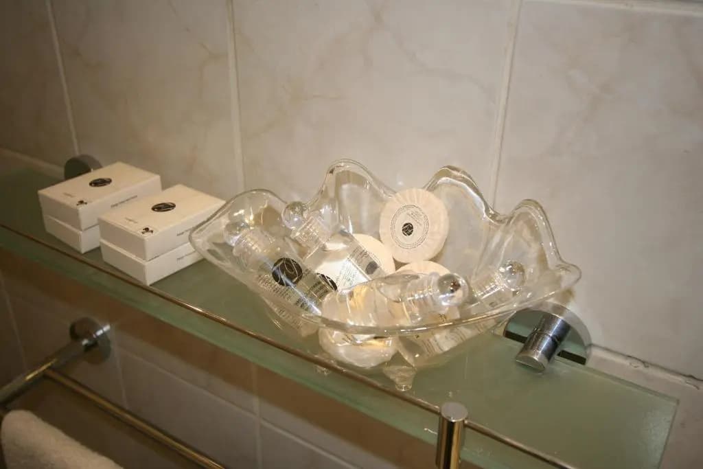 Paris Interiors Rentals - Le Marais Archives 2 Bdr - photo 8