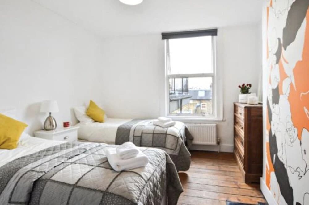 Warwick Avenue - photo 36