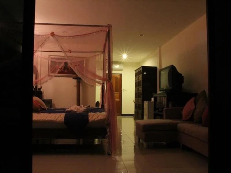 Chalong Seaview Resort - photo 6