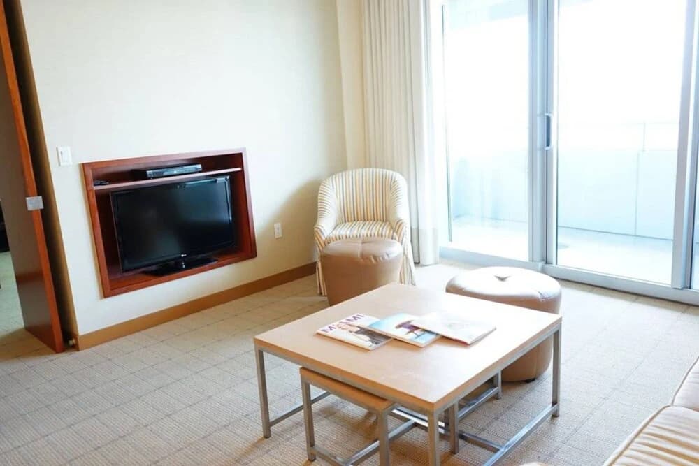 CONRAD 1bed Condo Brickell-Free Parking - photo 5