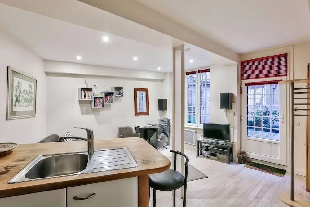 New Renovated Saint Germain 2bd - photo 3