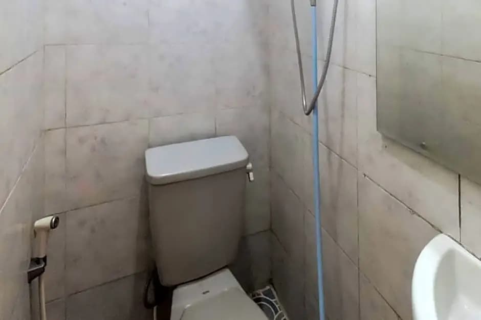 OYO 176 Near Cideng Virgo Residence - photo 10