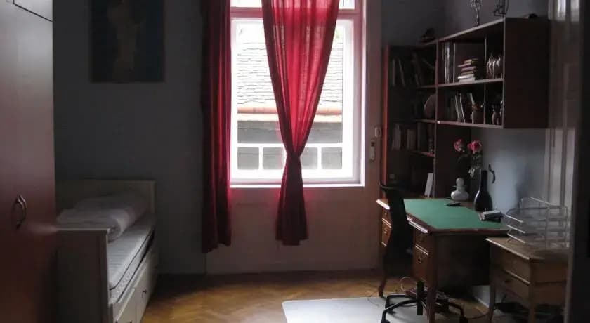 Artist Residence Déri - photo 2