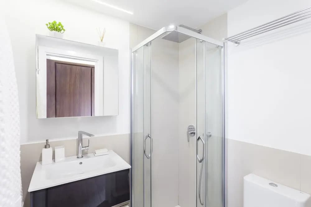 Santa Ana Apartment by Flatsweethome - photo 17
