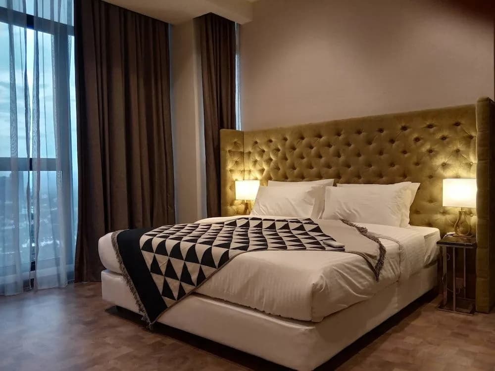 Expressionz Professional Suites by iHost Homes 2 - photo 6