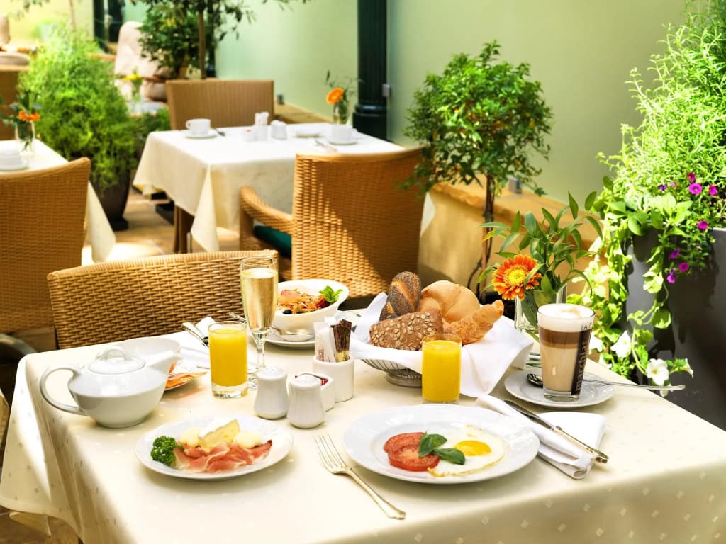 Hotel Stefanie - photo 12