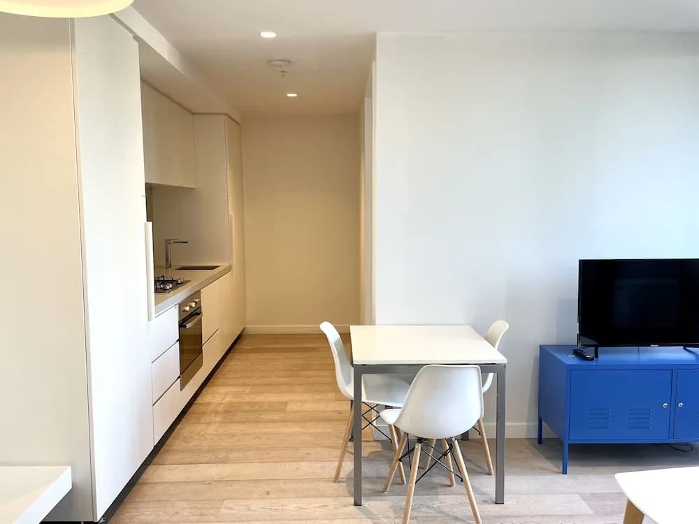 Readyset Apartments at Empire - photo 10