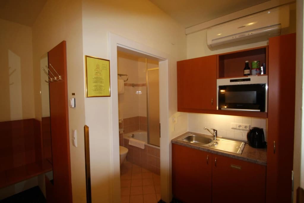 SUITE HOTEL 900m ZUR OPER - photo 14