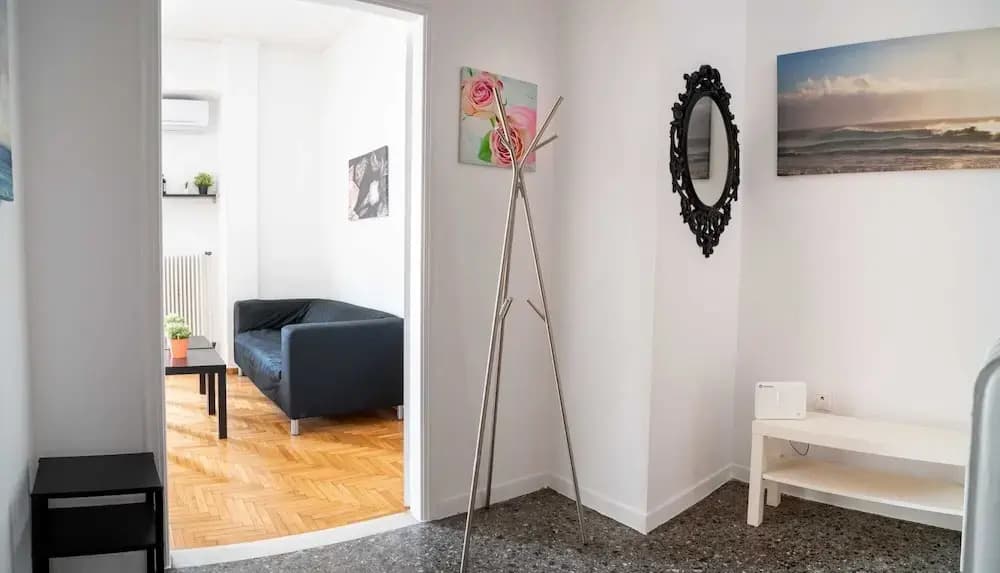 Larisis train station 1 bedroom flat for 2 persons - photo 3
