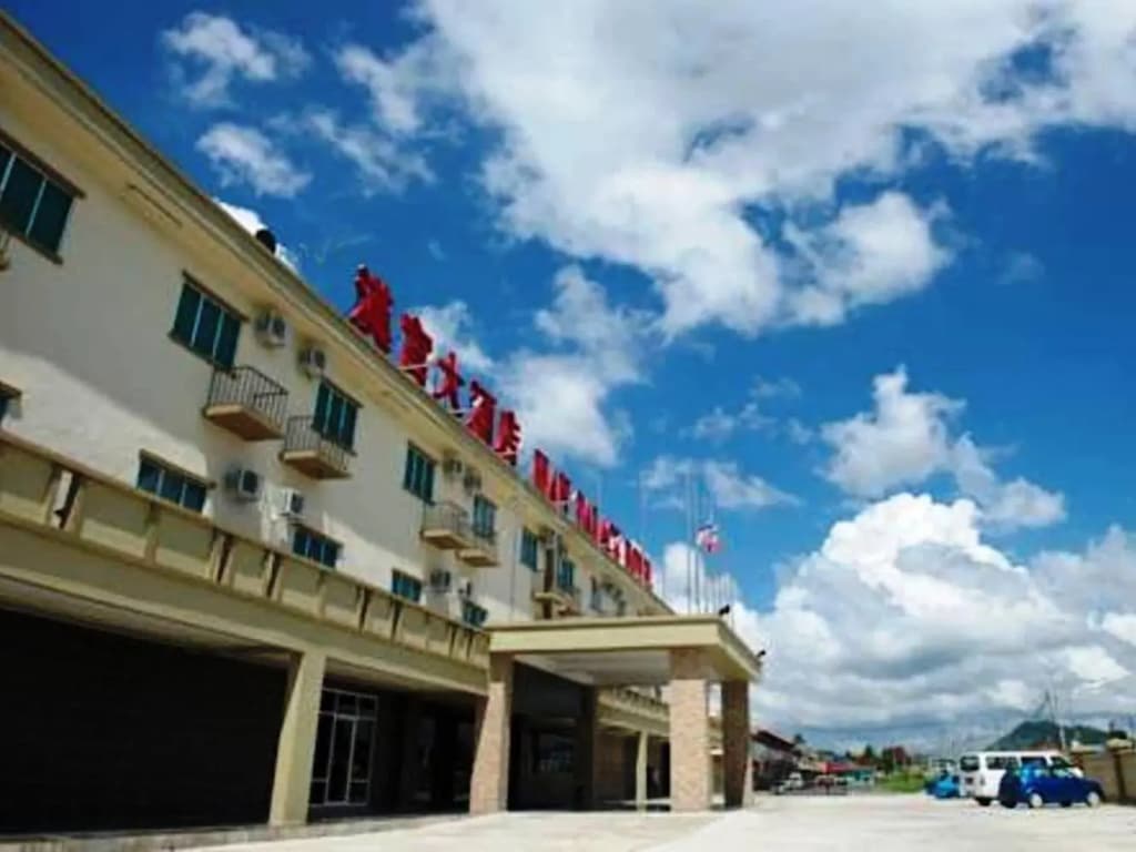 Han Palace Hotel Semporna - photo 1