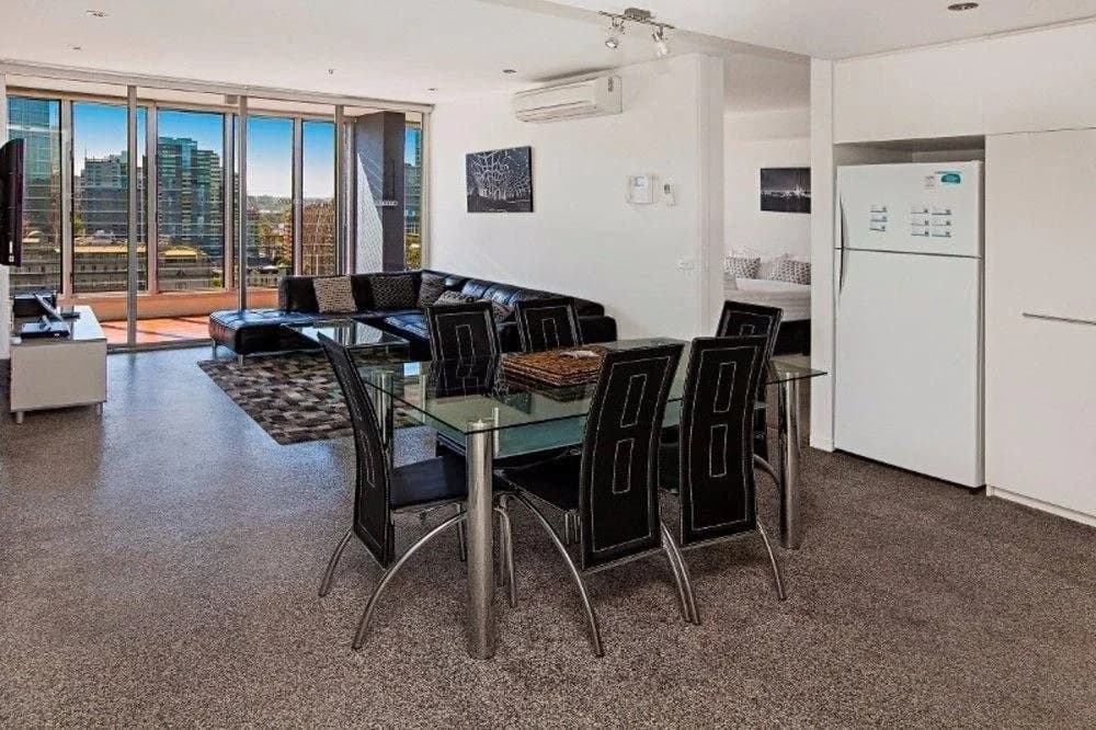 Mccrae At Docklands - photo 5