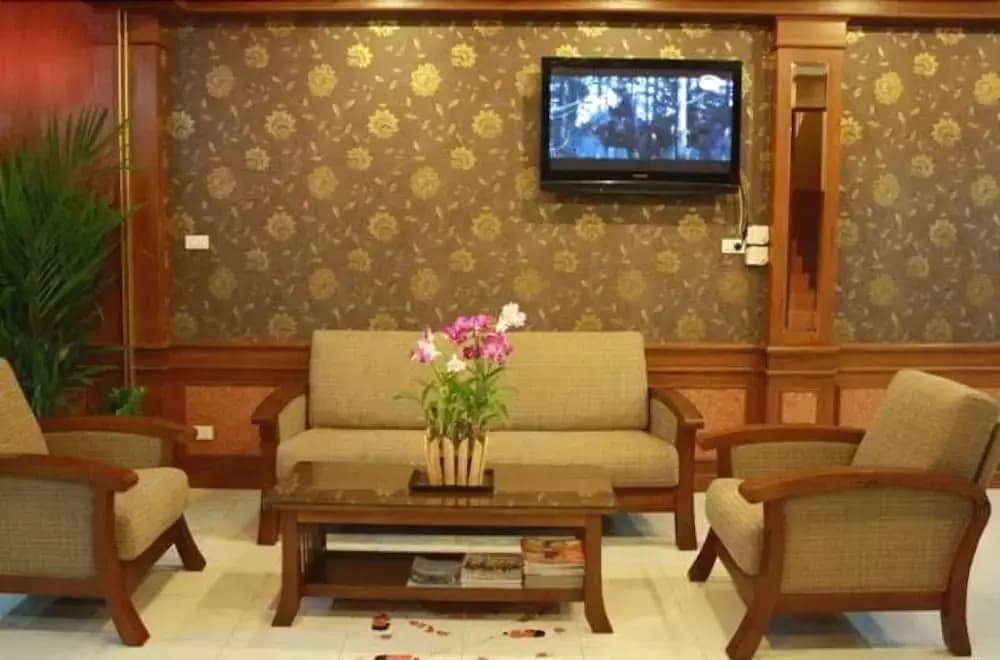 NNC Patong Inn - photo 1