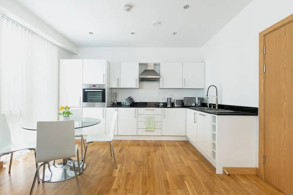 Luxury Apartment London Sleeps 4 - photo 15