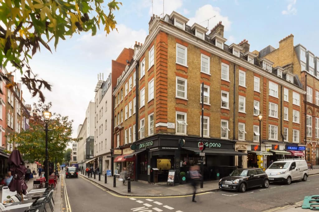 Urban Chic - Bond Street - main photo