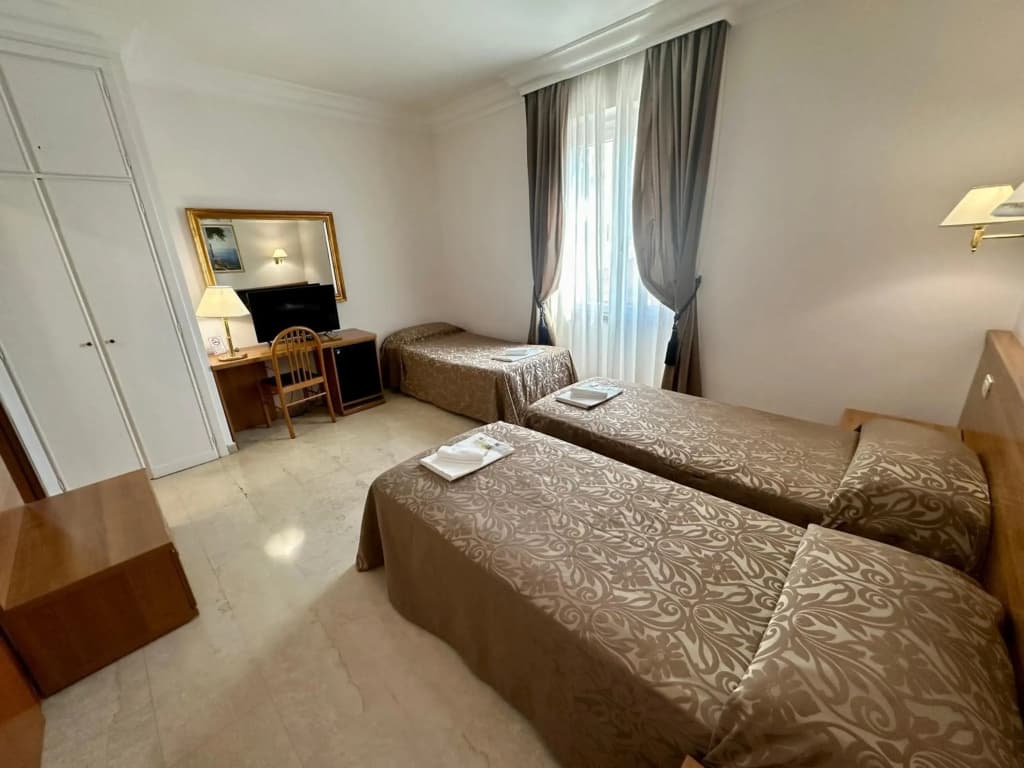 Hotel Principe Di Piemonte - photo 4