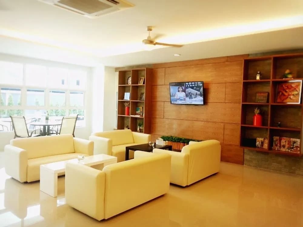 Wealth 30th Apartments - photo 2