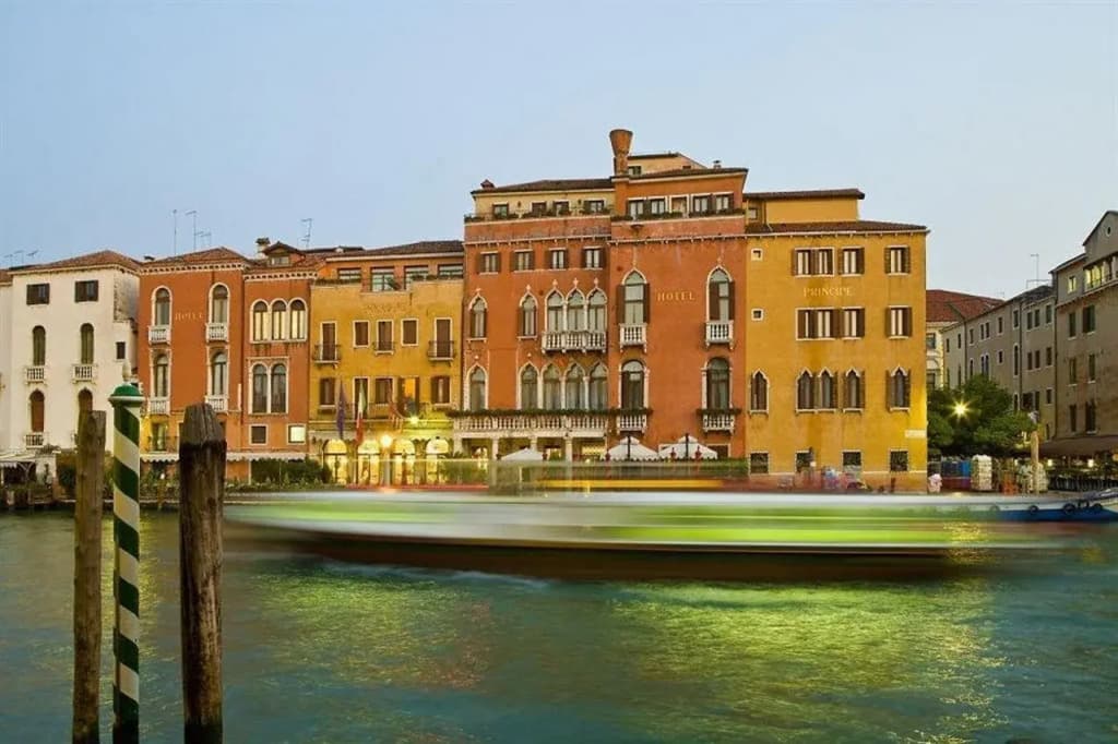 Venice Roulette Hotel - photo 20