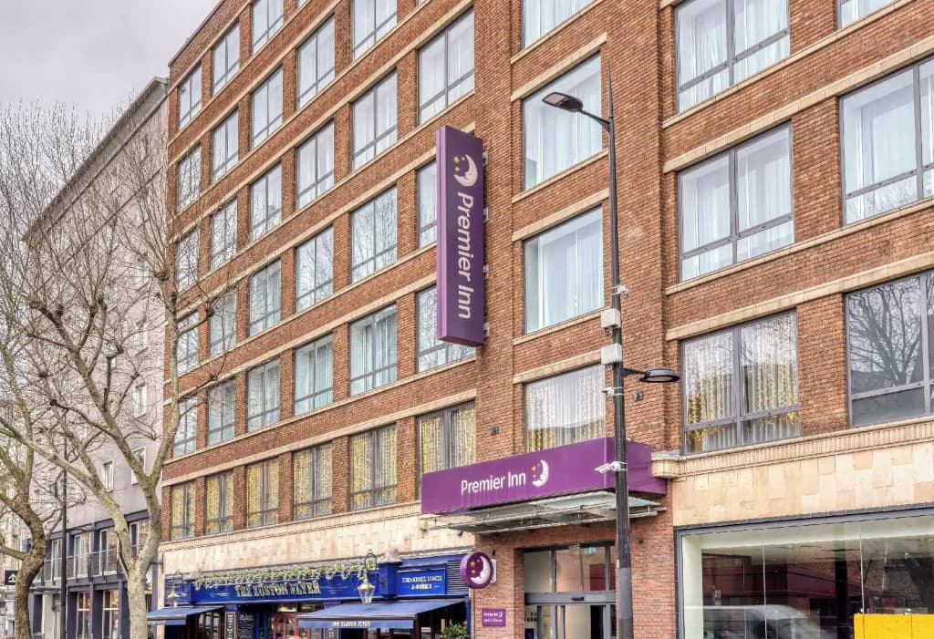 Premier Inn London St Pancras - photo 32