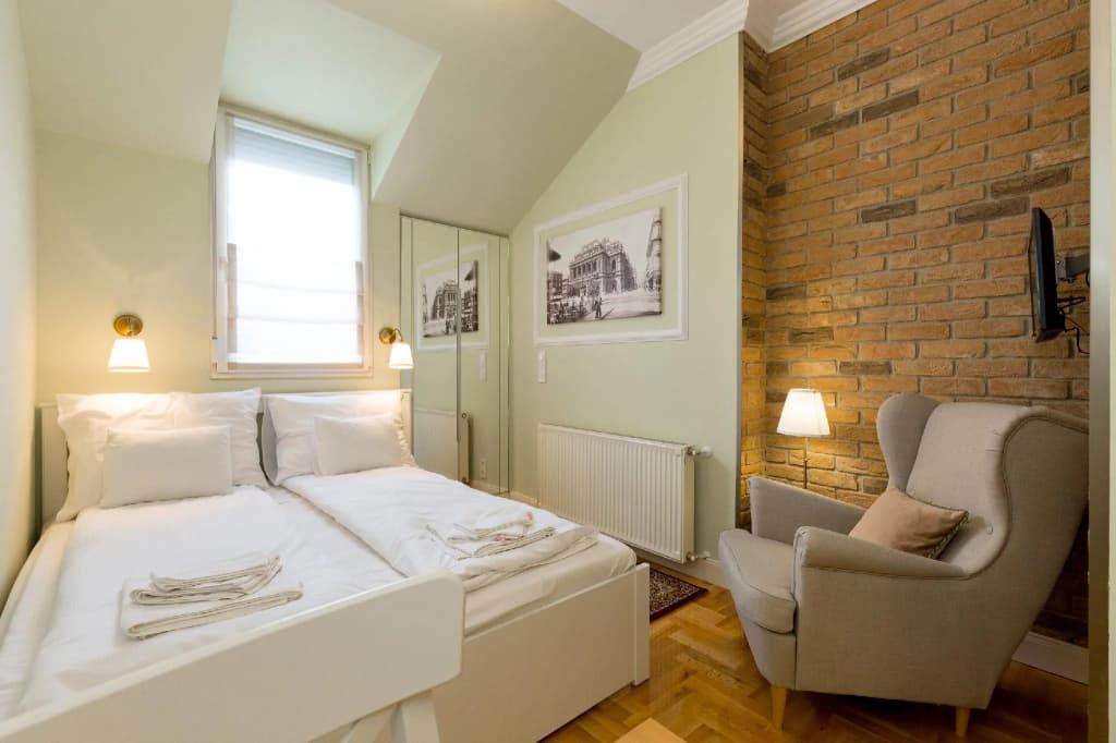 Roland Apartments - photo 2