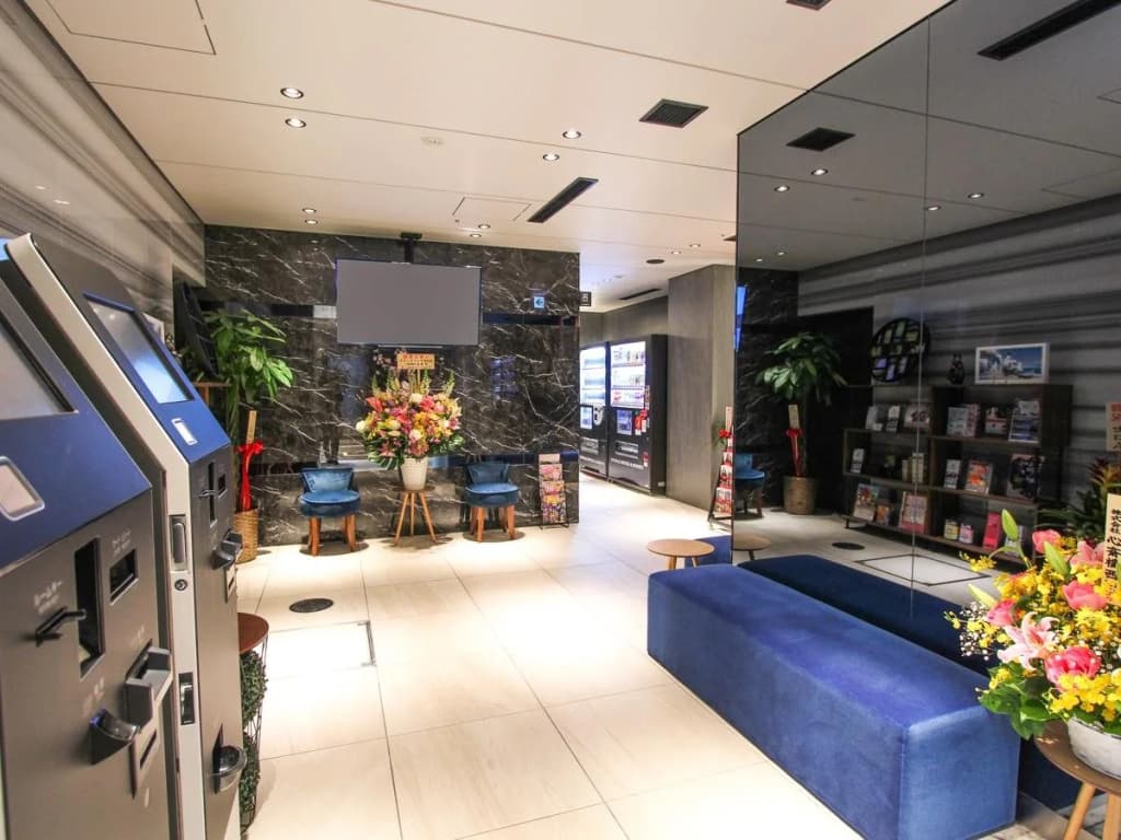 Hotel LiVEMAX Osaka Honmachi - photo 2