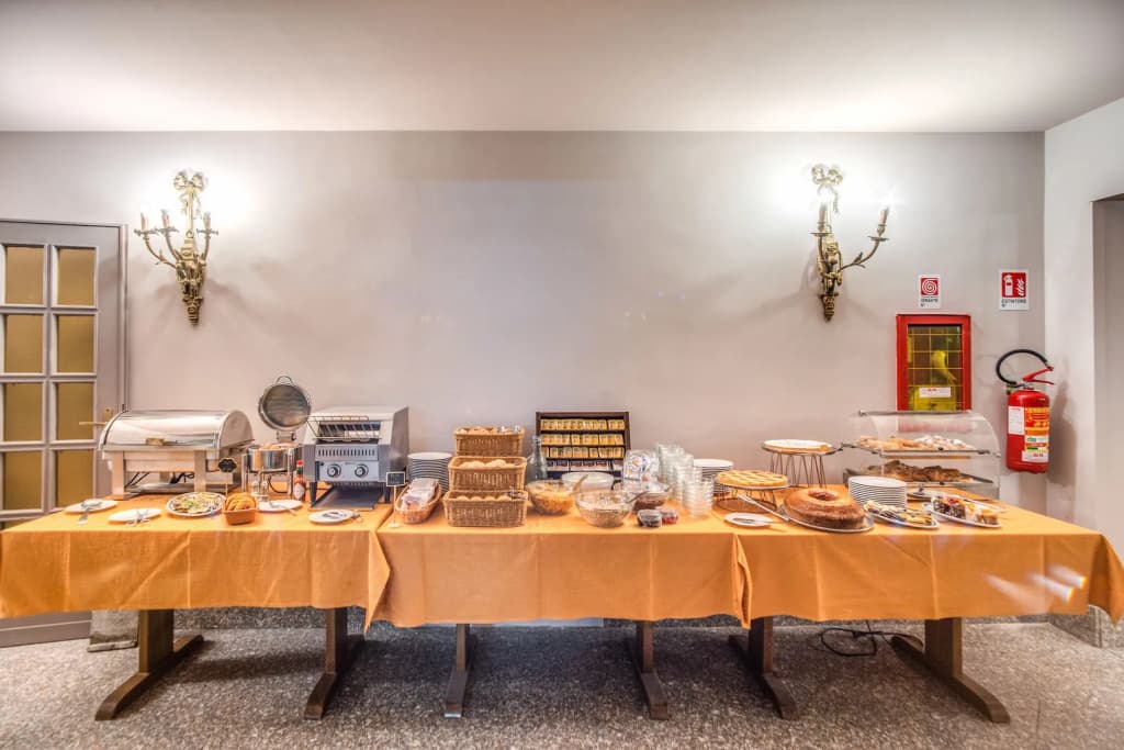 Hotel Madison - photo 18