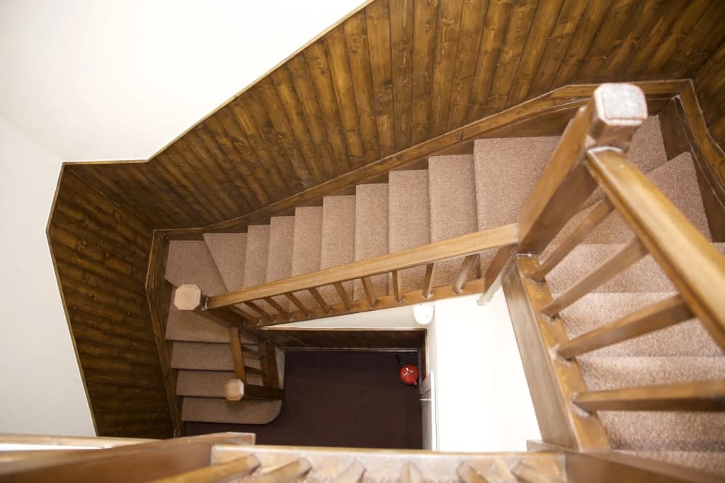 The Captain Cook Hotel - photo 11