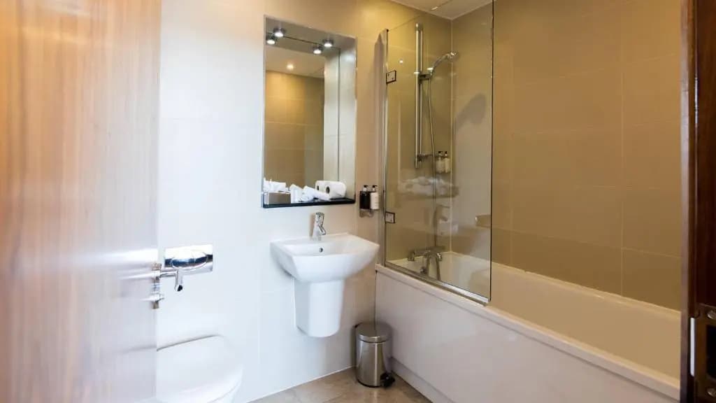 Angel's Share Hotel - photo 8