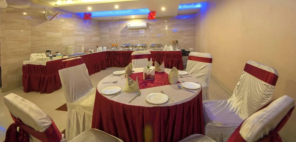 Dewdrop Intercity Hotel - photo 20