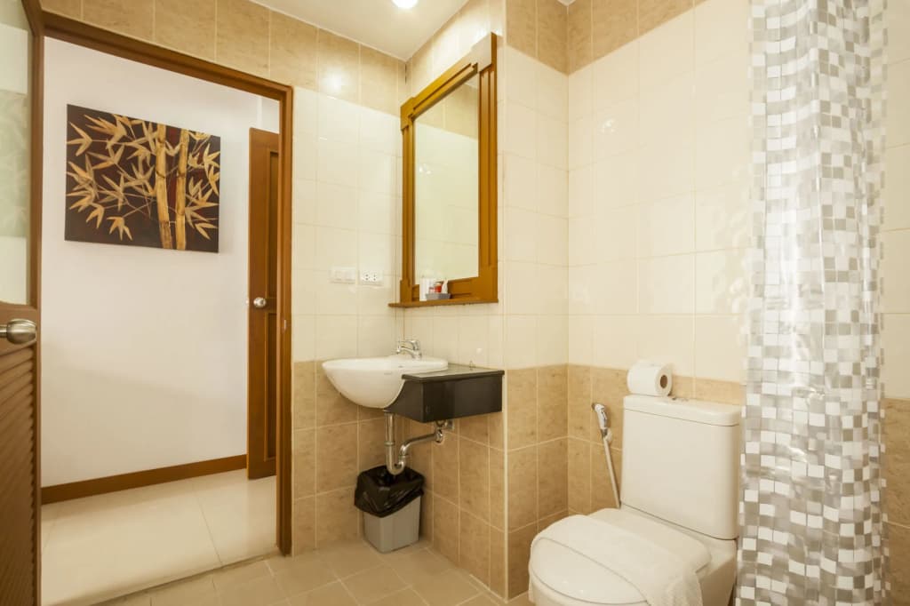 Larn Park Resortel - photo 9