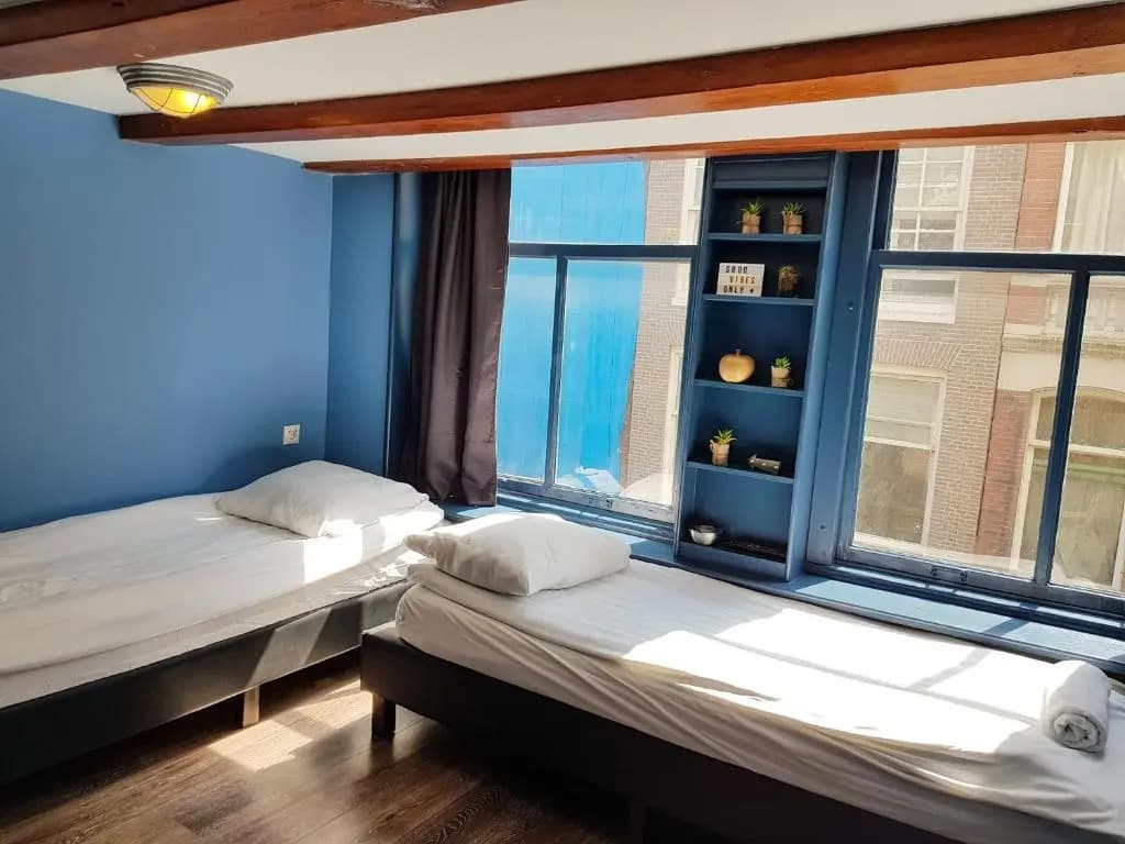 Urban Vibes Guesthouse - photo 4