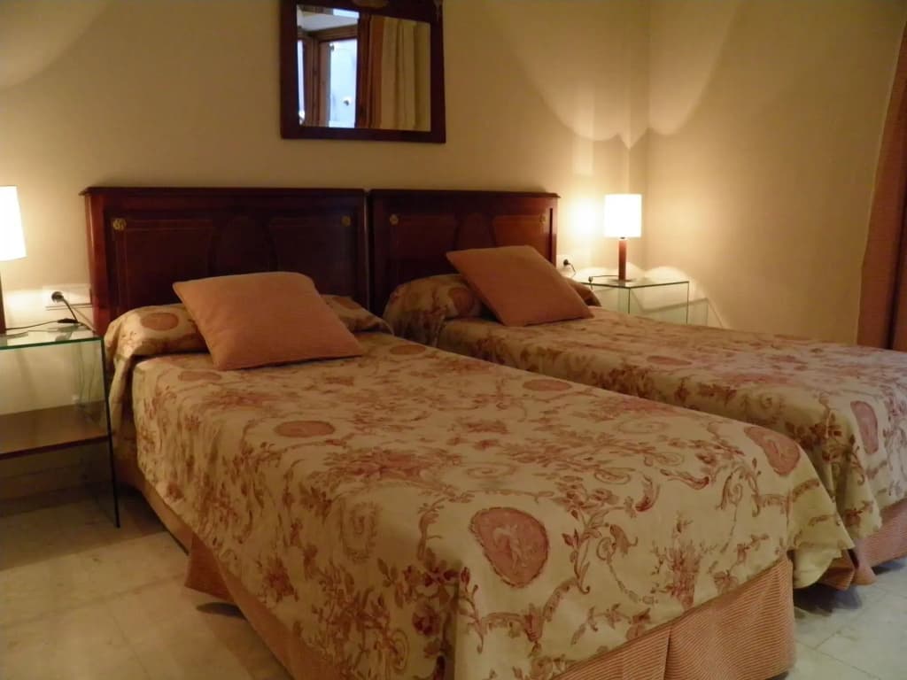 Apartaments Sant Jordi Comtal 33 - photo 6