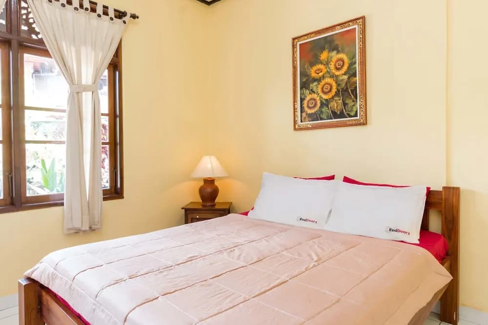 RedDoorz near Duyung Beach Sanur - photo 3