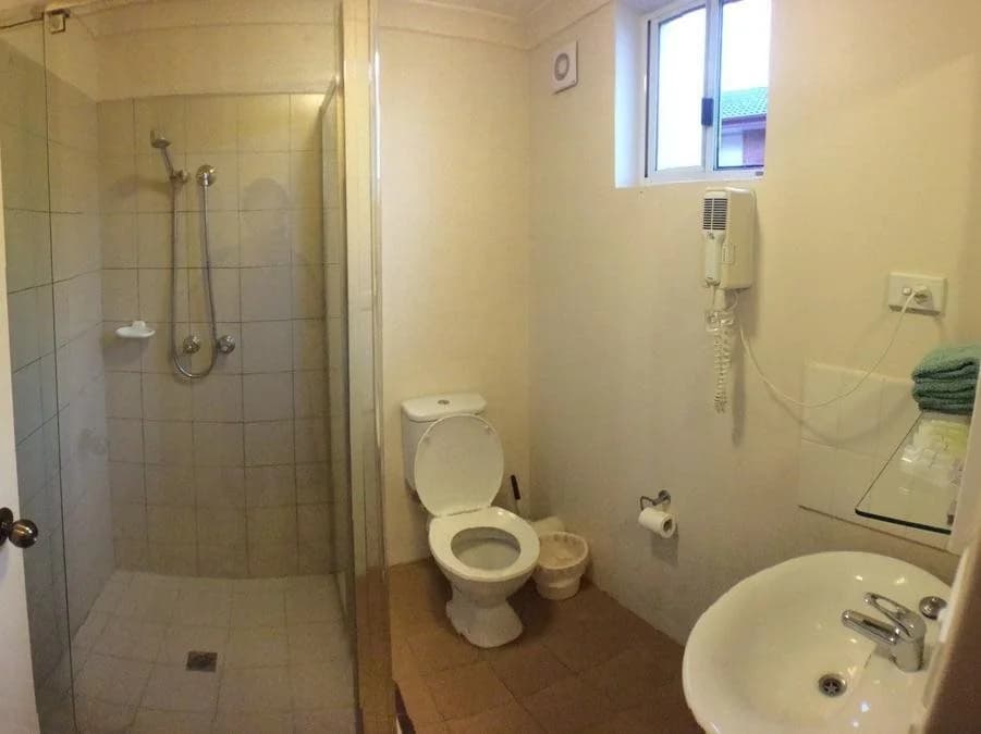 Lidcombe Motor Inn - photo 8