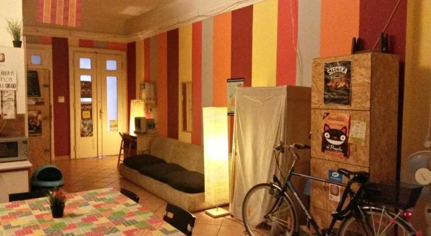 Oleander Hostel - photo 3