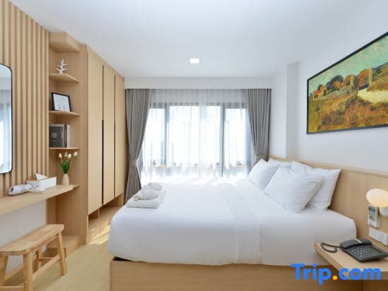 V32 Hotel - photo 3