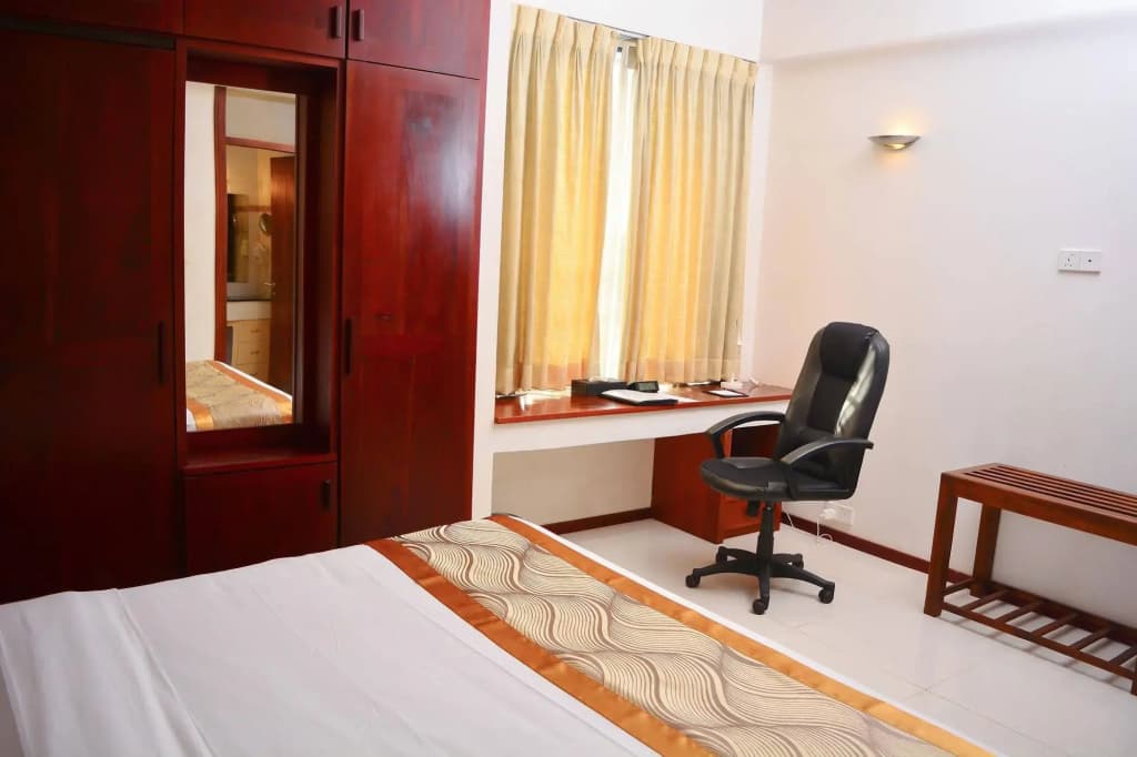 Unique Towers Luxury Boutique Suites - photo 18