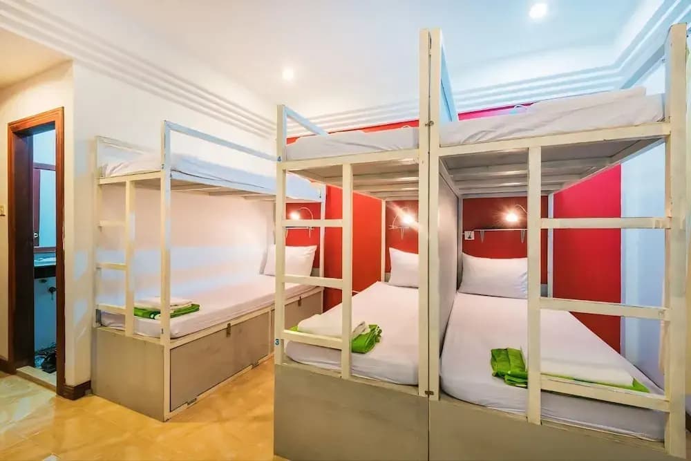 VPlus Hotel - photo 7