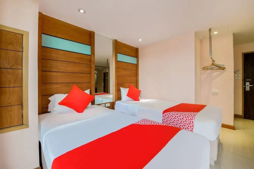 OYO 143 Dday Resotel Pattaya Hotel - photo 4