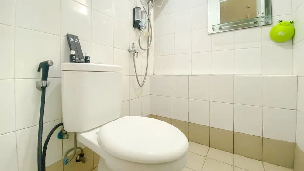 Best Startegic 2Br At Bassura City Apartment - photo 5