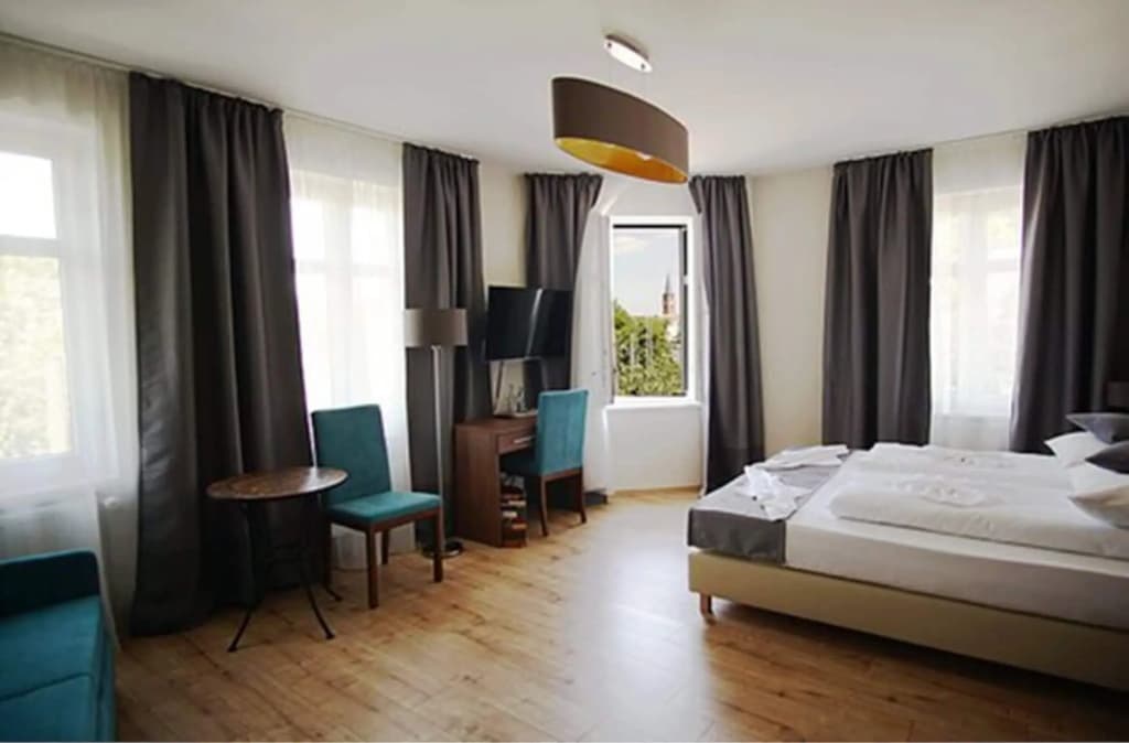 Bett & Buch Hotel - photo 4