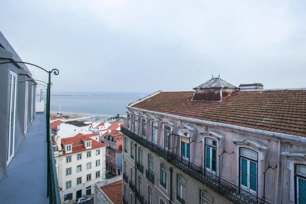 Breathtaking River View in Alfama - photo 3