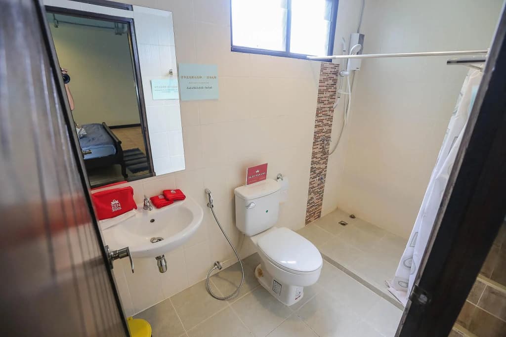 ZEN Rooms Changmoi Soi 2 - photo 9