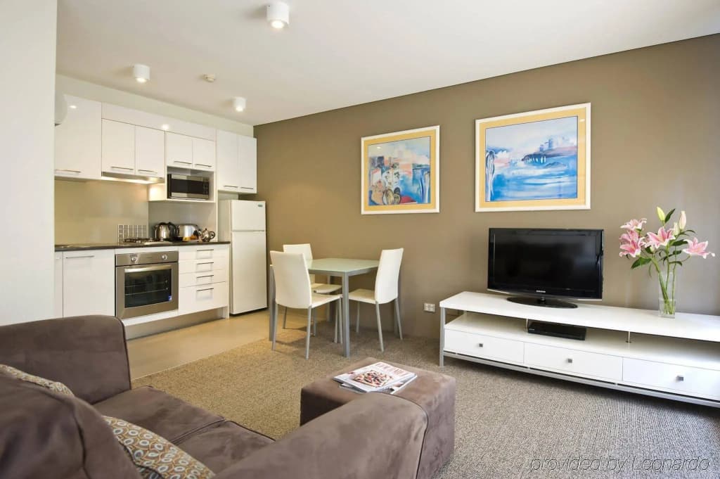 Sydney Harbourside Apartment - photo 3