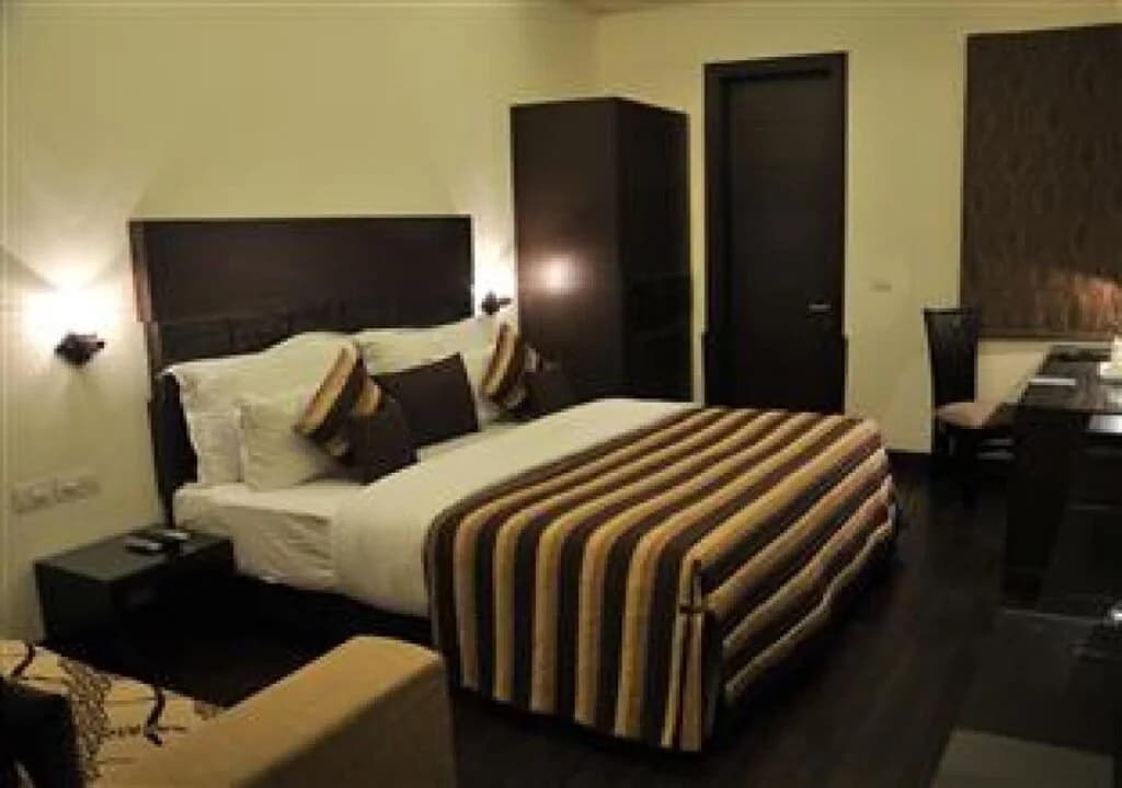Hotel The South Hall - photo 3