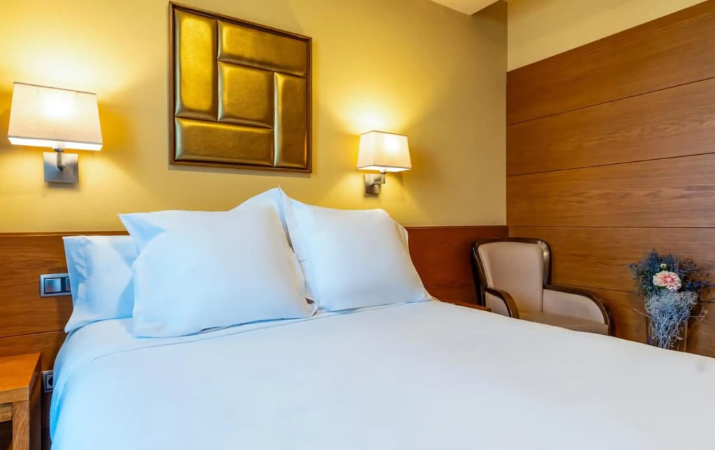 Hotel Sterling - photo 12